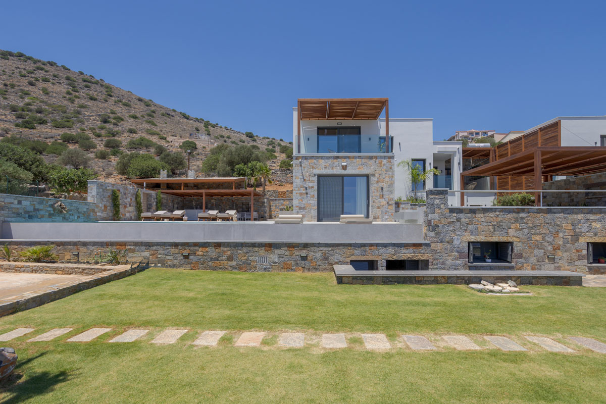 Zeus Luxury Villas